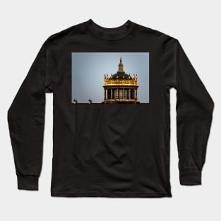 Coucher de soleil sur un monument de Guadalajara Long Sleeve T-Shirt